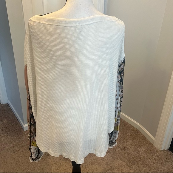We The Free Style: Blossom Thermal Size XS white and green size XS
FP 
 NWOT - Picture 5 of 9